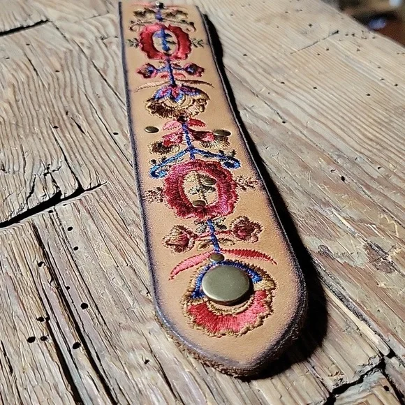 Embroidered Leather Cuff Bracelet - Picture 3 of 10